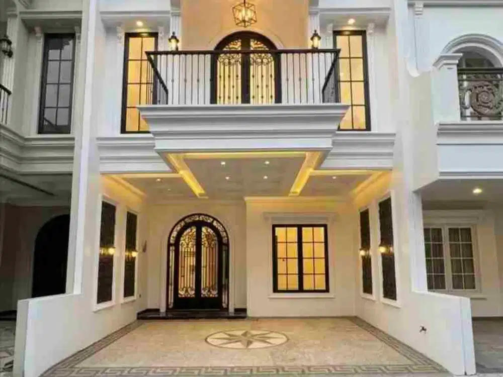RUMAH AREA RAGUNAN MODERN CLASSIC DALAM TOWNHOUSE SIAP HUNI