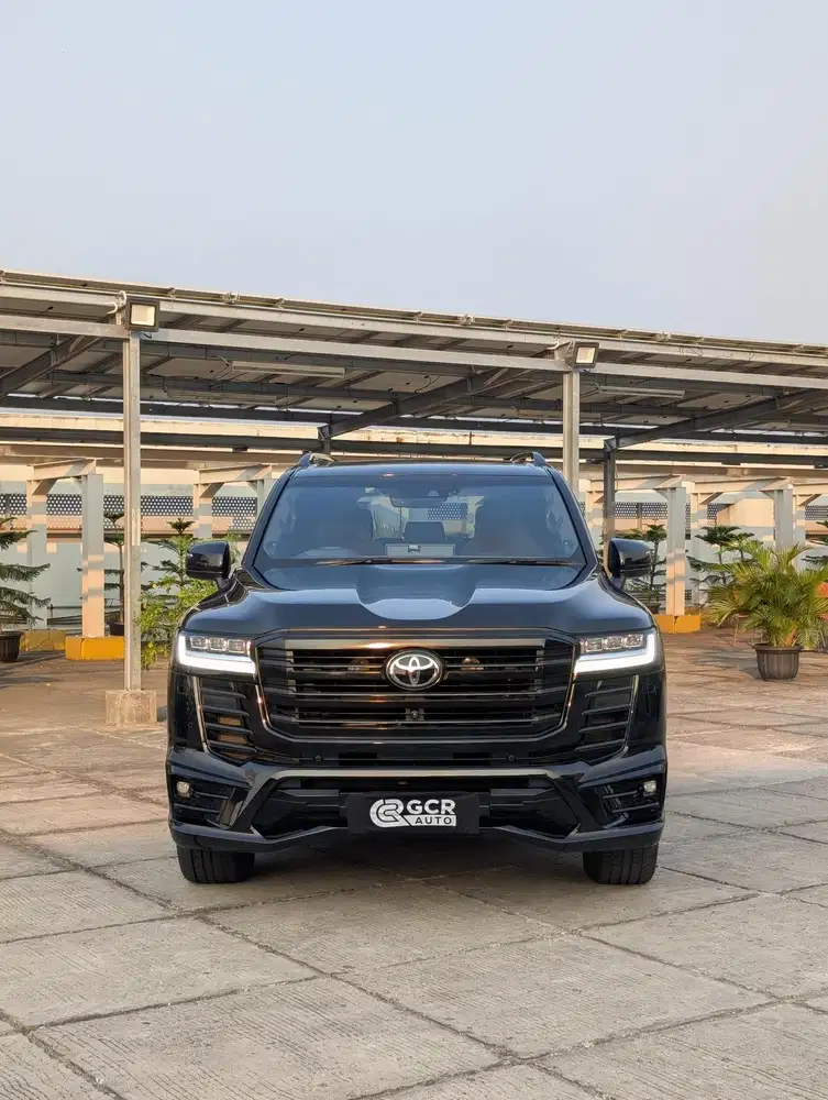 KM 28RB RECORD! TOYOTA LAND CRUISER LC 300 VXR 2023 VX-R 3.3 AT