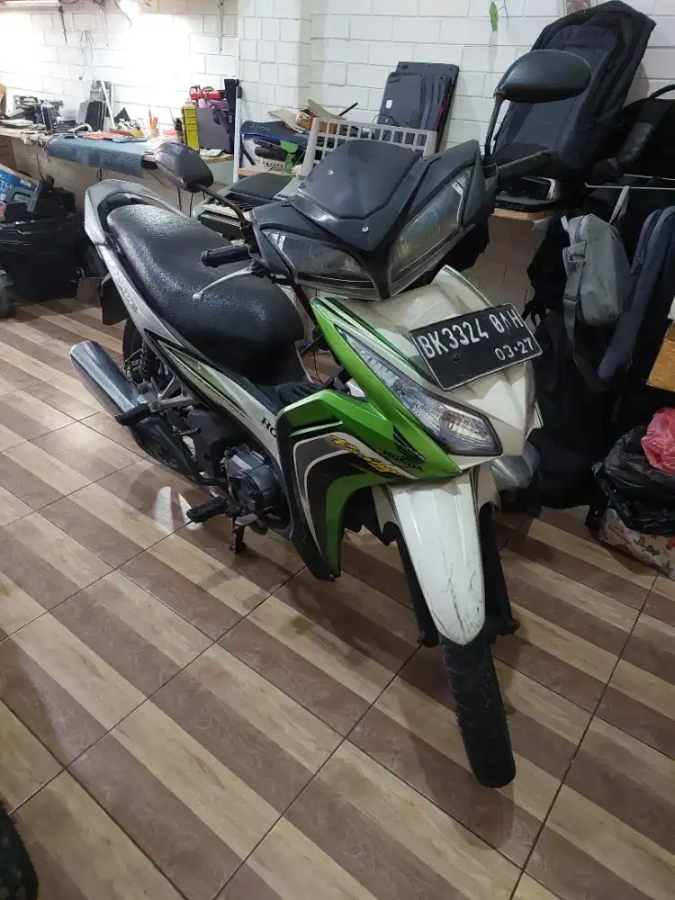 honda blade hijau putih 2012 pemakaian pribadi jarang pakai