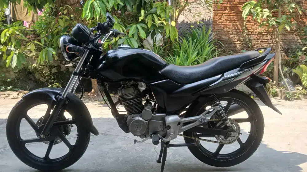 Megapro 2009 plat Ad Karanganyar