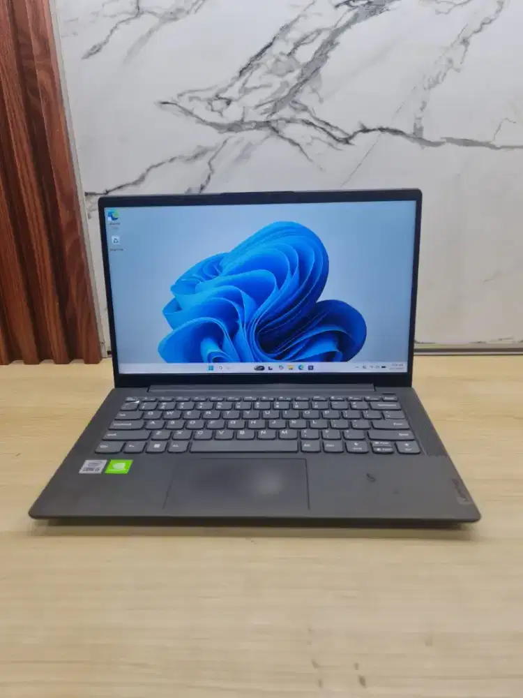 Lenovo Slim 5, Core i5 gen 10, Ram 8Gb, SSD 512gb, layar 14 inch