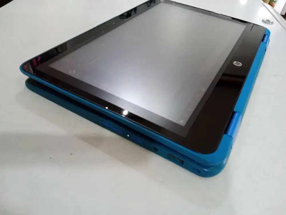 Laptop yoga 2in 1 i5