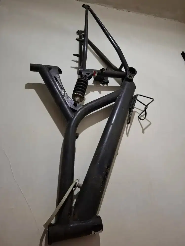 Frame polygon tanpa fork