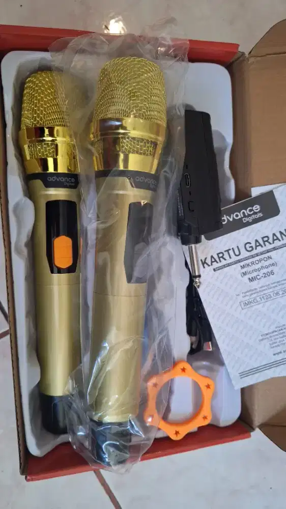 Mic karaoke bisa di cas