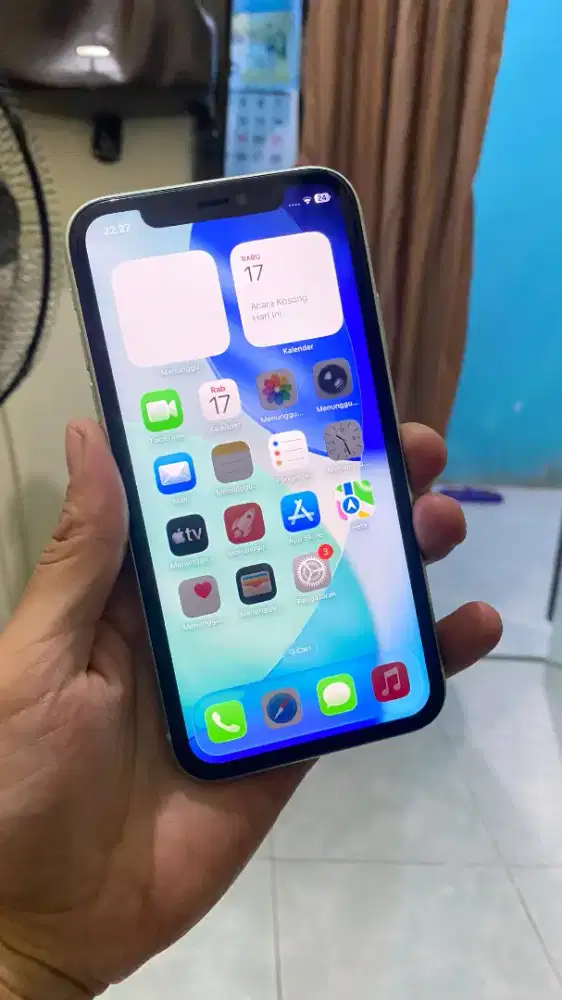 iphone 11 64gb like new