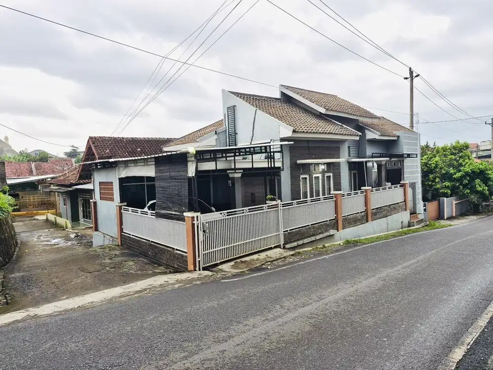 DIJUAL RUMAH STRATEGIS