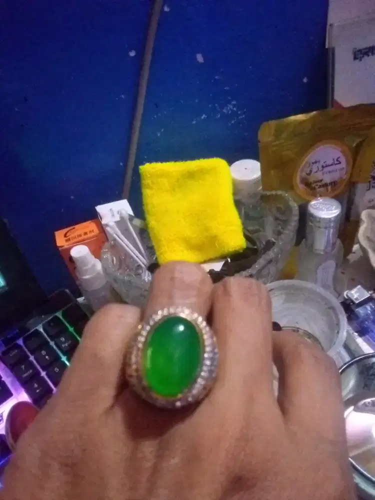 Batu giok Burma tipe c bukan bacan