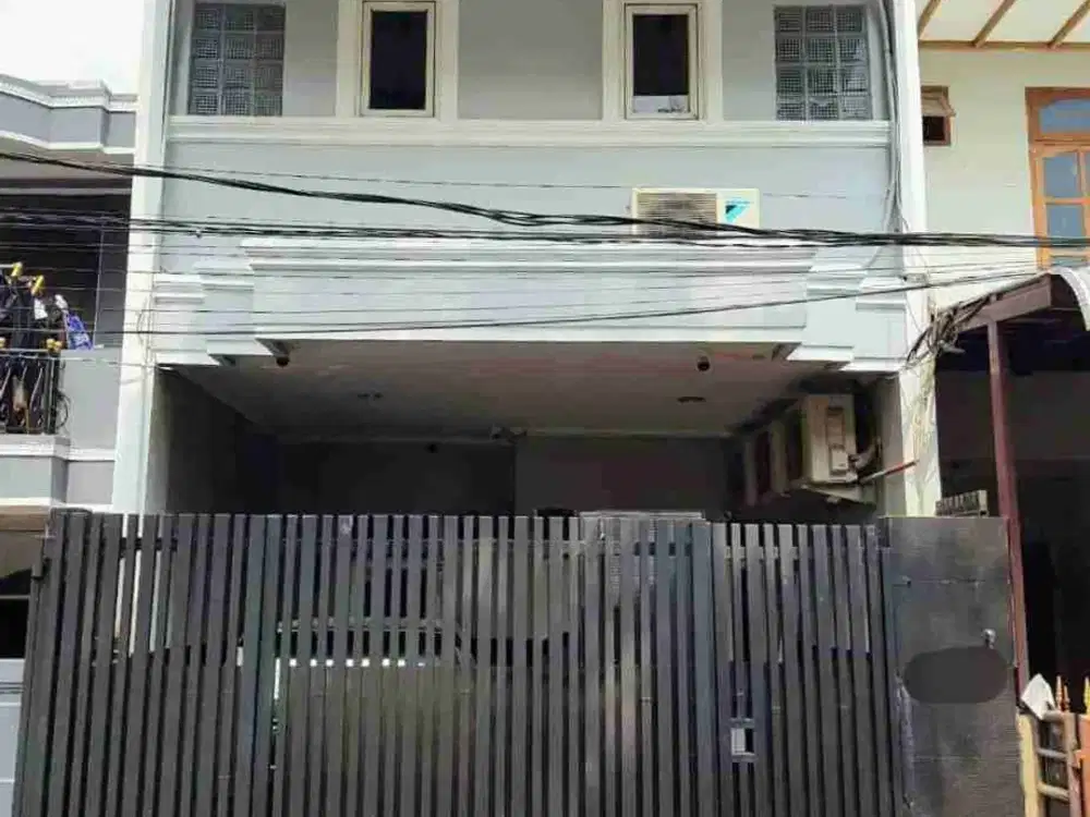 SEMI FURNISHED ! 2 LANTAI RUMAH PONDOK KELAPA