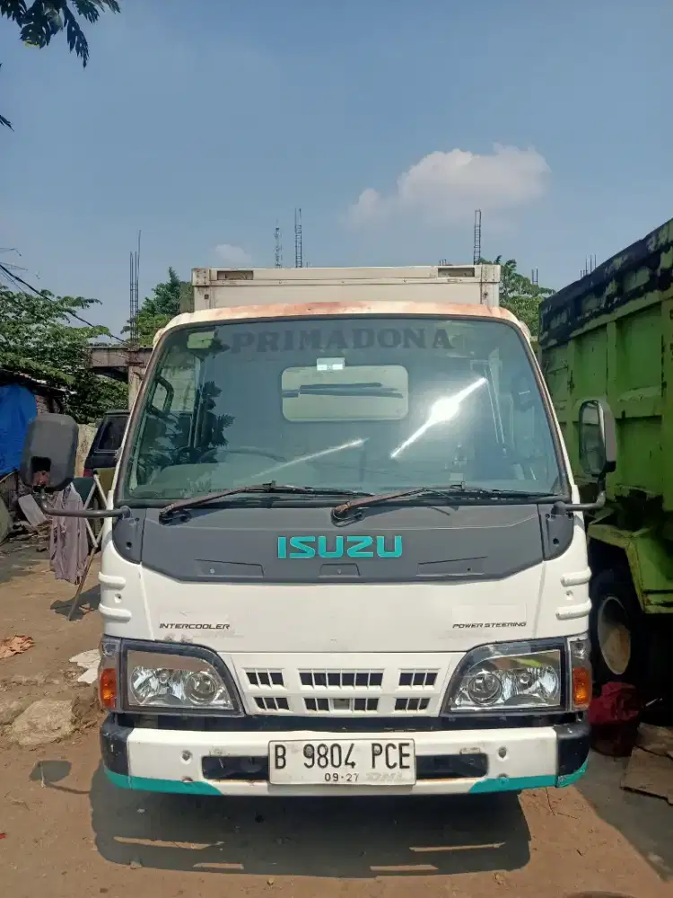 ISUZU ELF NKR 55 BOX THN 2012