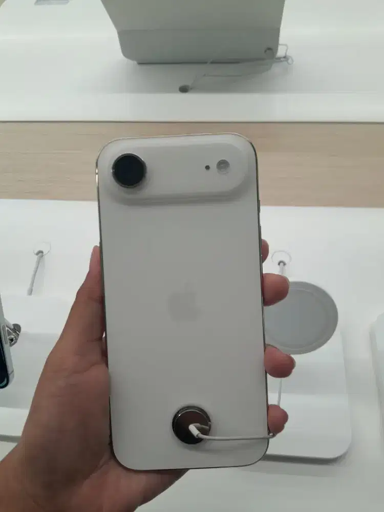 Cicilan 0% iPhone Air 256GB HOME CREDIT