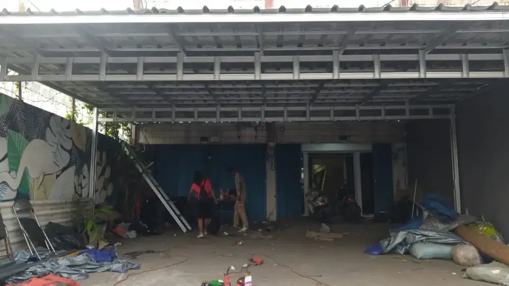 Kanopi baja ringan
