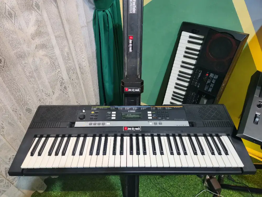Yamaha psr E 243