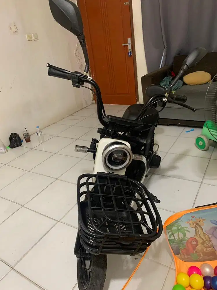 Sepeda listrik uwinfly