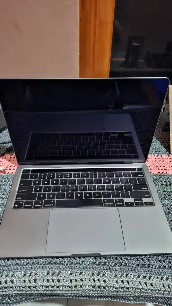 Jual macbook pro m1 8/256