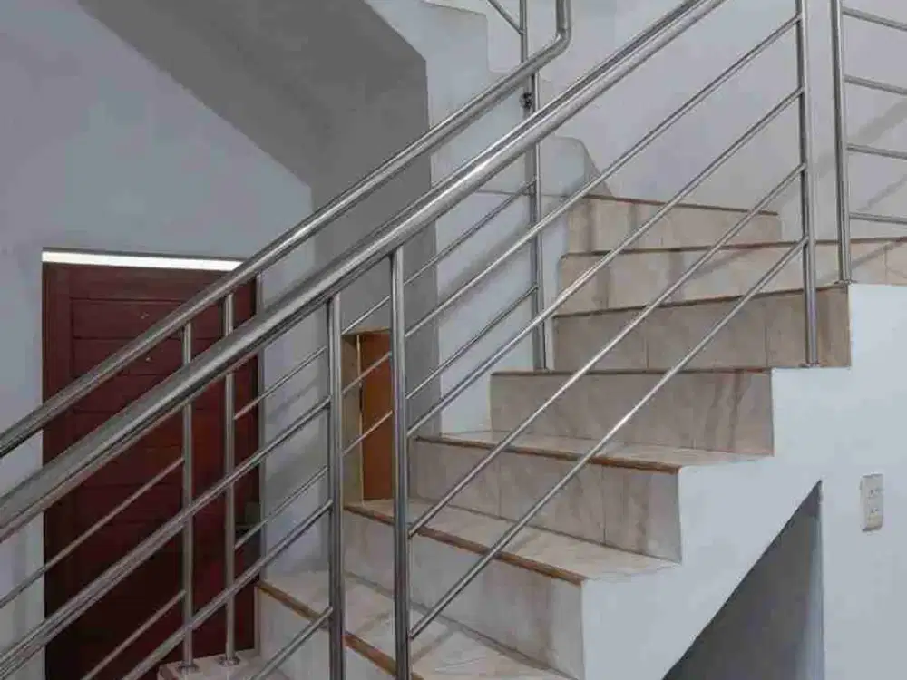 Dijual semi villa daerah cemara