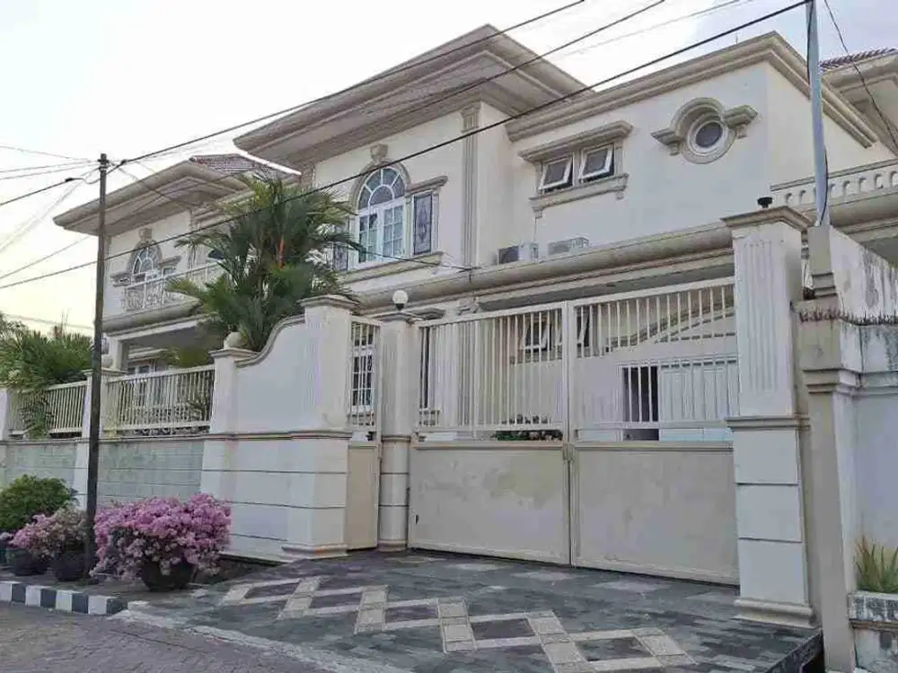 Dijual Rumah Mewah Luas Full Furnished Area Mayjend Sungkono Surabaya