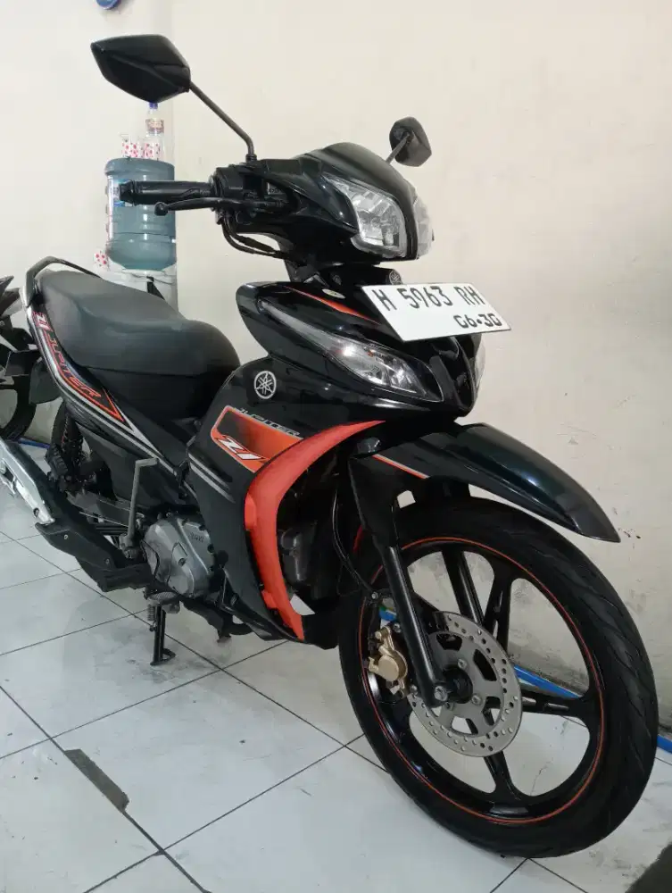 YAMAHA Jupiter Z1 2015 ISTIMEWA