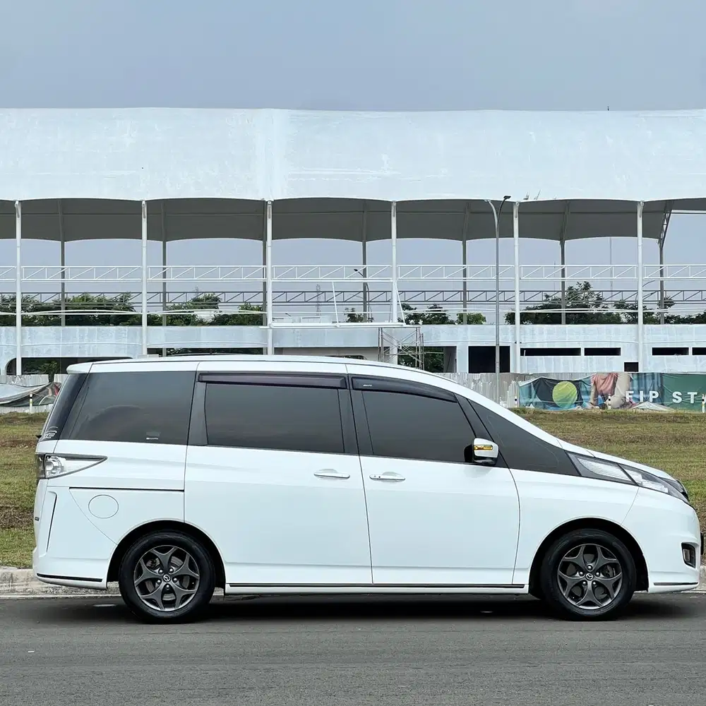 Mazda Biante 2015