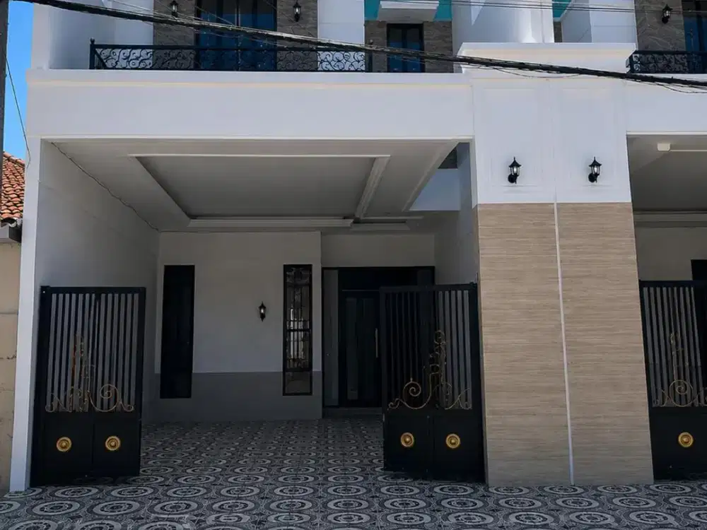 Sangat Langka, Perumahan Babatan Pantai dekat Grand Kenjeran, American Classic Modern Mewah