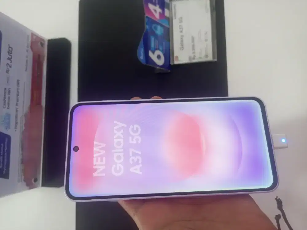 Samsung galaxy a37