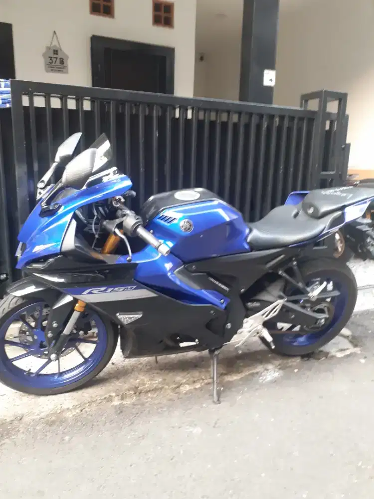 Yamaha R15 2022 Biru