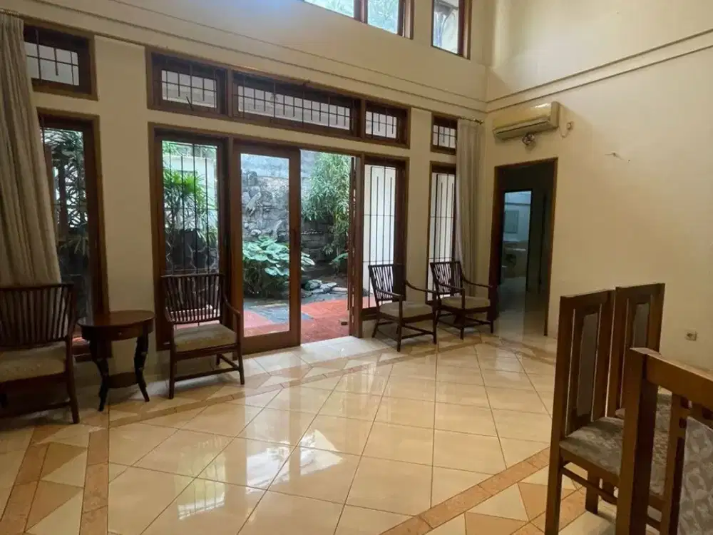 Rumah Di Kawasan Elite, Di Kebayoran Baru