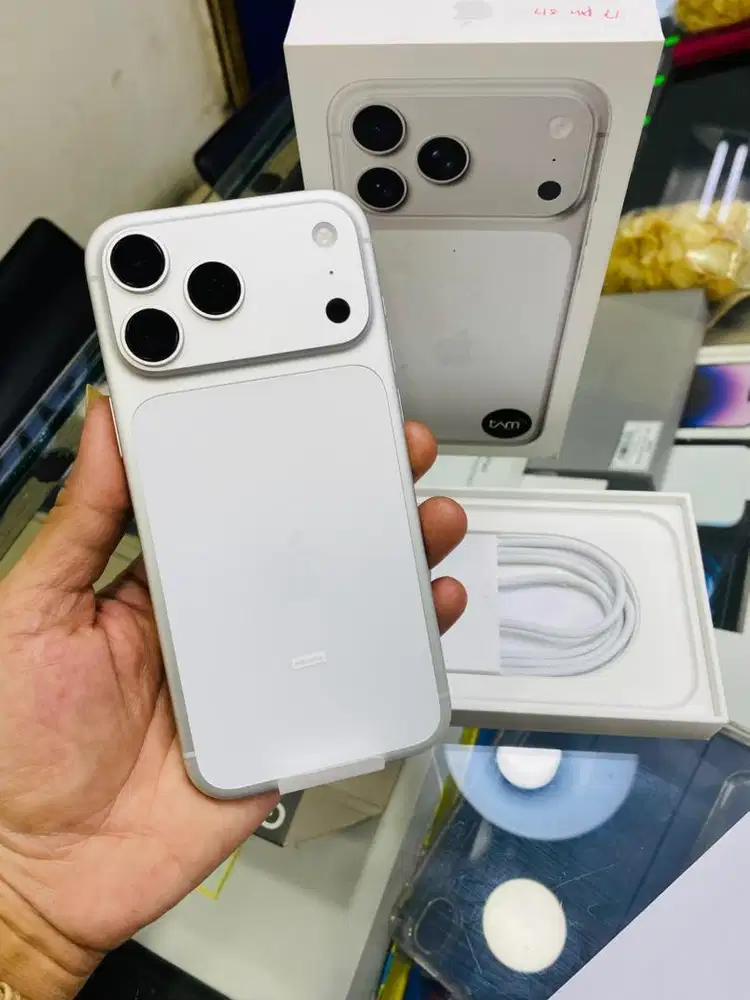 iphone 17 promax 512 GB ex iBox