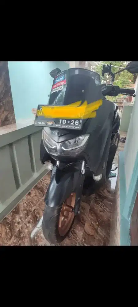 Yamaha nmax 2021 hitam