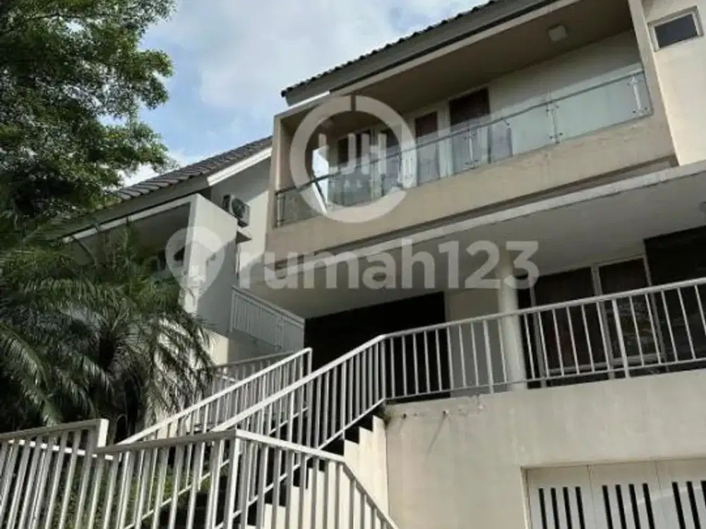 Dijual Rumah 3 Lantai Cluster Hiltop Sentul City Bogor