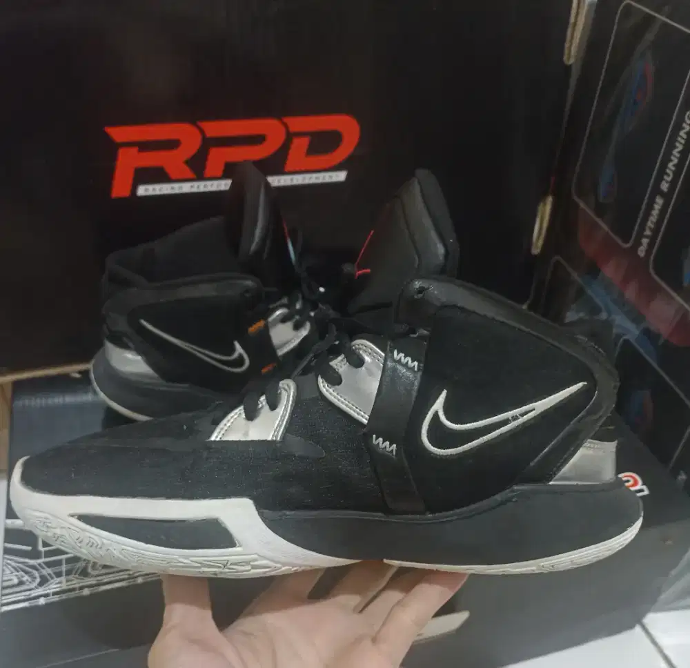 SEPATU NIKE KYRIE INFINITY FIRE & ICE