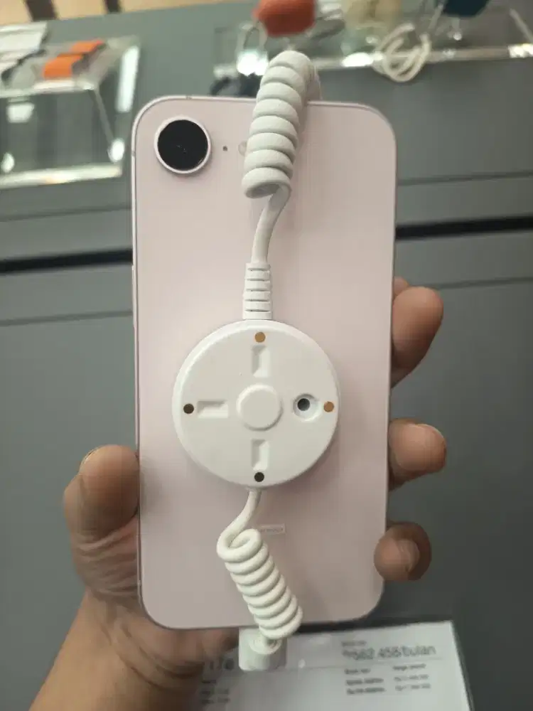 SEGAMPANG ITU KREDIT HP IPHONE 17E IMPIANMU