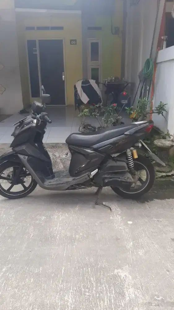 Yamaha X-Ride 2018 hitam