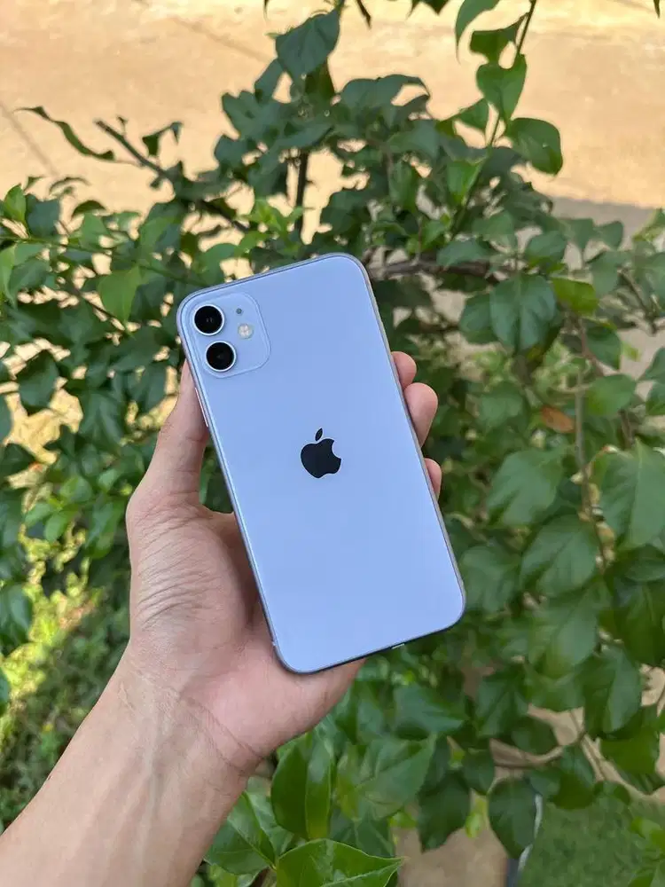 Jual iPhone 11 128gb mulus pemakaian cewek