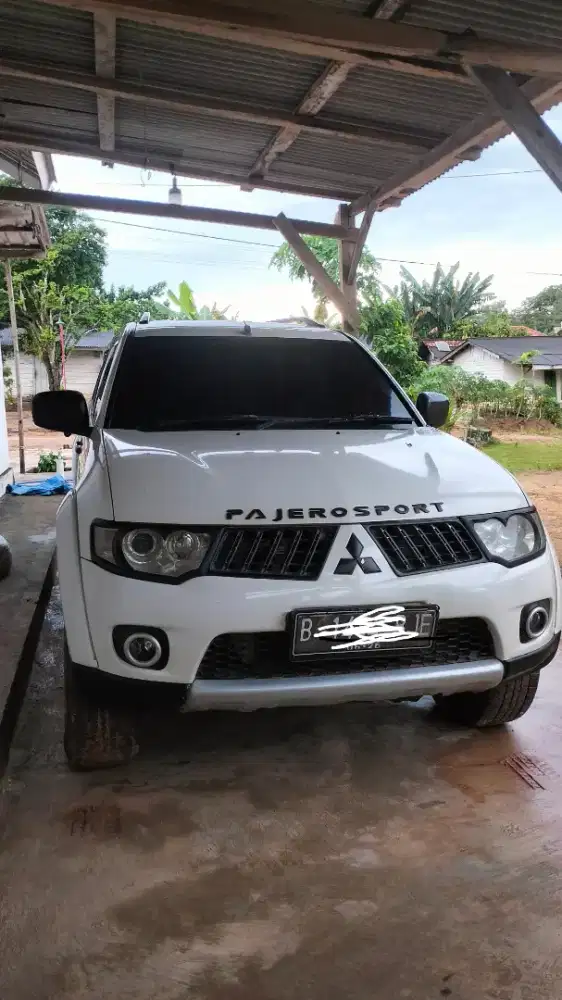 mobil terawat 
mobil jarang keluar