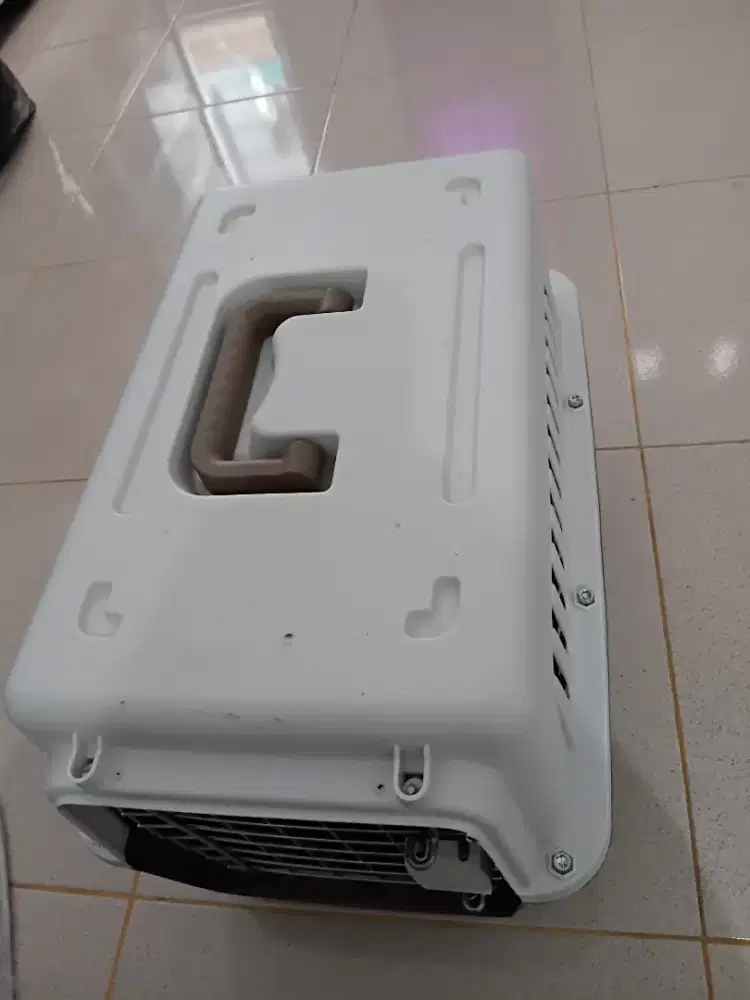 Kandang kucing cargo