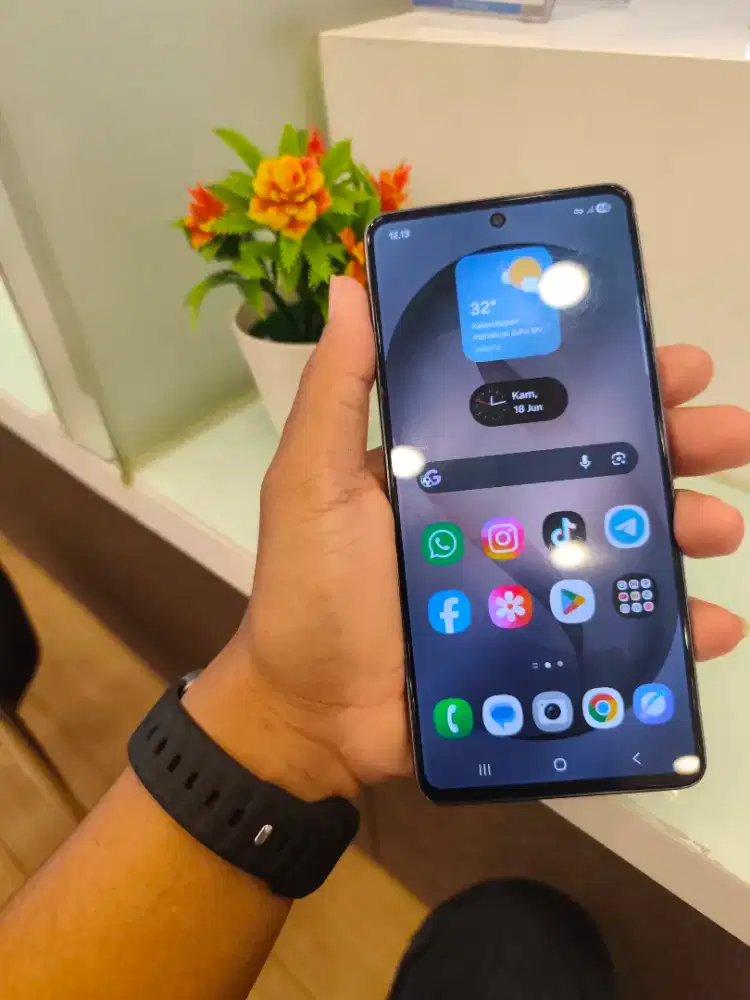 Samsung A73 5G 8/256Gb