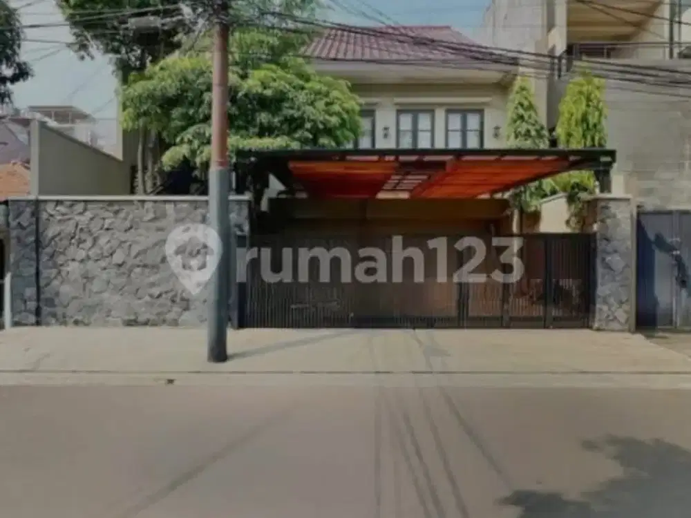 Rumah Mewah Siap Huni Lokasi Strategis di Senopati Area Kebayoran Baru Dekat Scbd