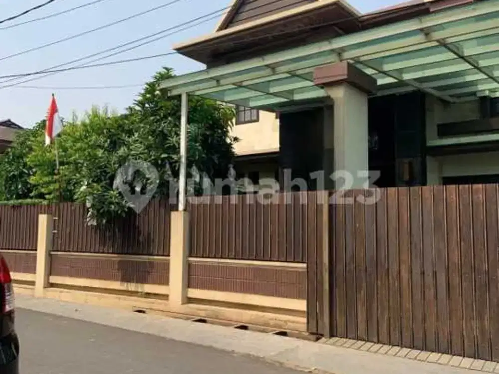 Rumah Mewah Siap Huni Dekat ke Pondok Indah di Bintaro Jakarta Selatan