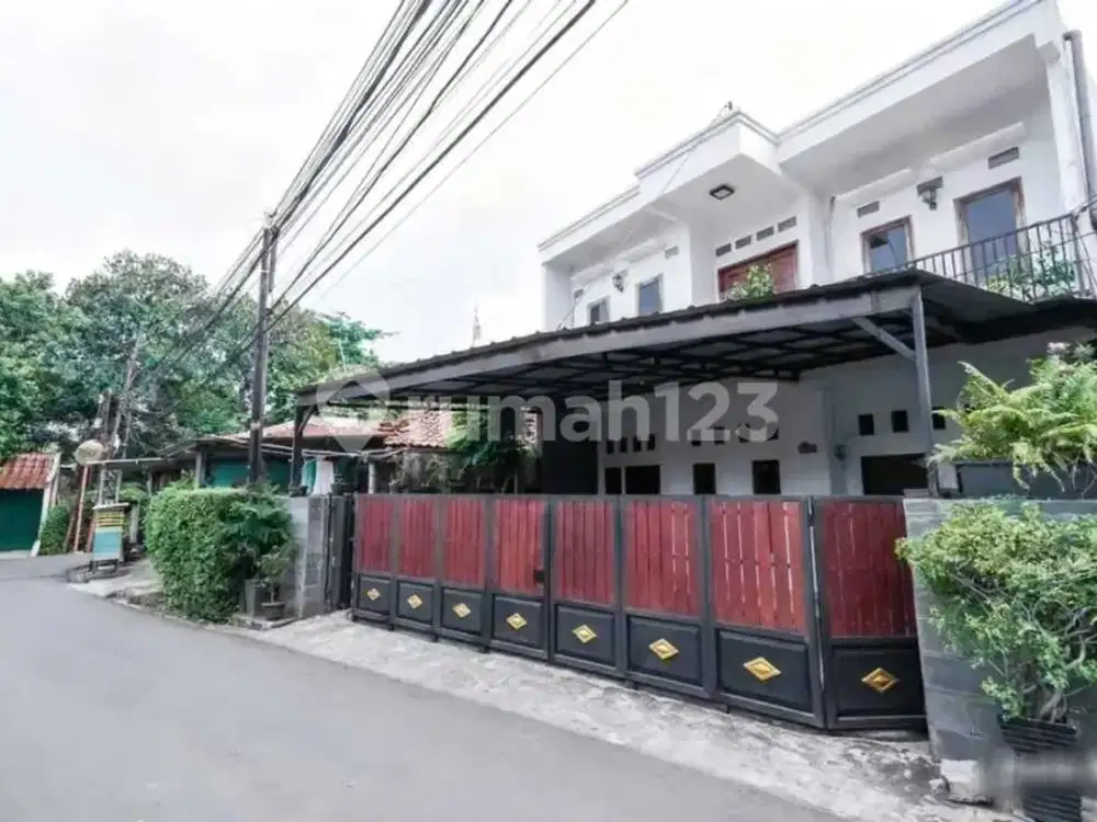 Rumah Bagus Siap Huni Lokasi Sangat Strategis di Cilandak Jakarta Selatan Harga Under Market