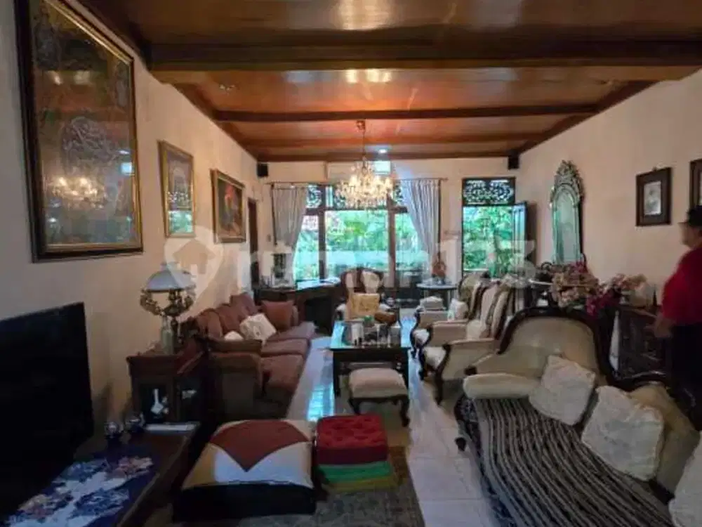 Rumah Bagus Siap Huni Jalan Lebar dan Lokasi Strategis di Senopati