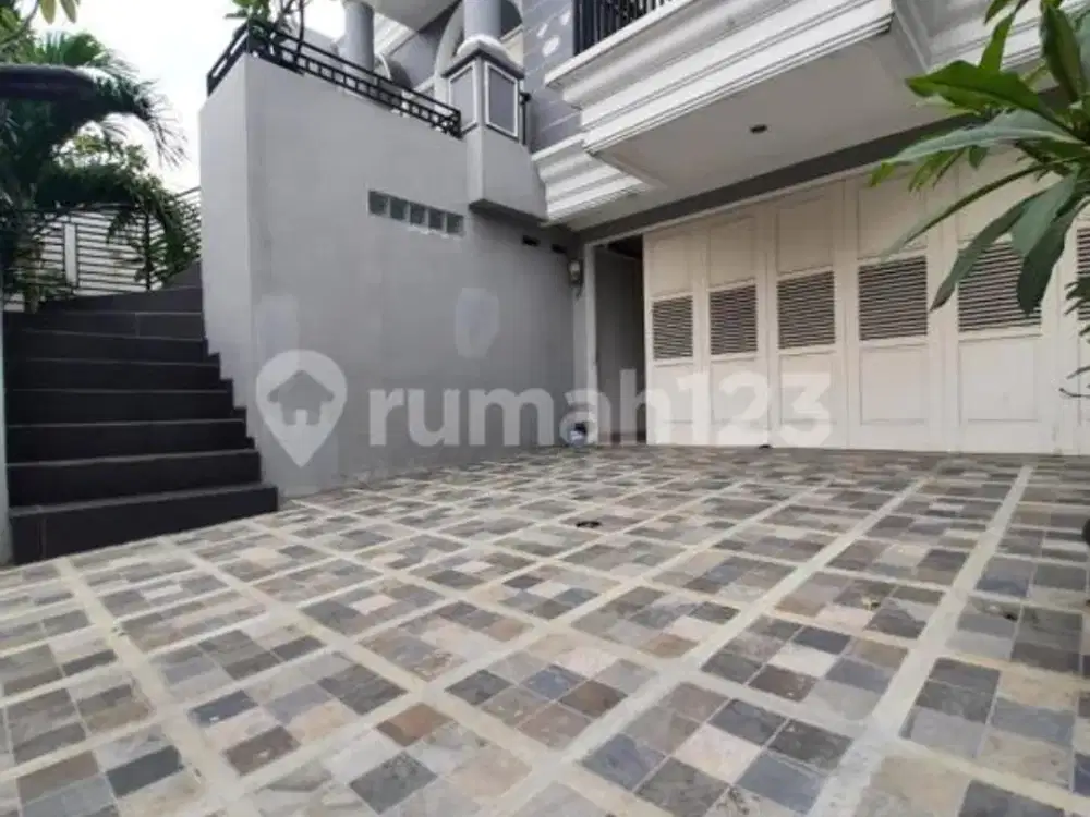 Rumah Mewah Siap Huni Daerah Radio Dalam Kebayoran Baru