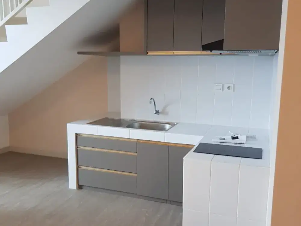 Disewakan Unit Apartemen Neo Soho Residence Semi Furnished Tipe Avenue View Bagus