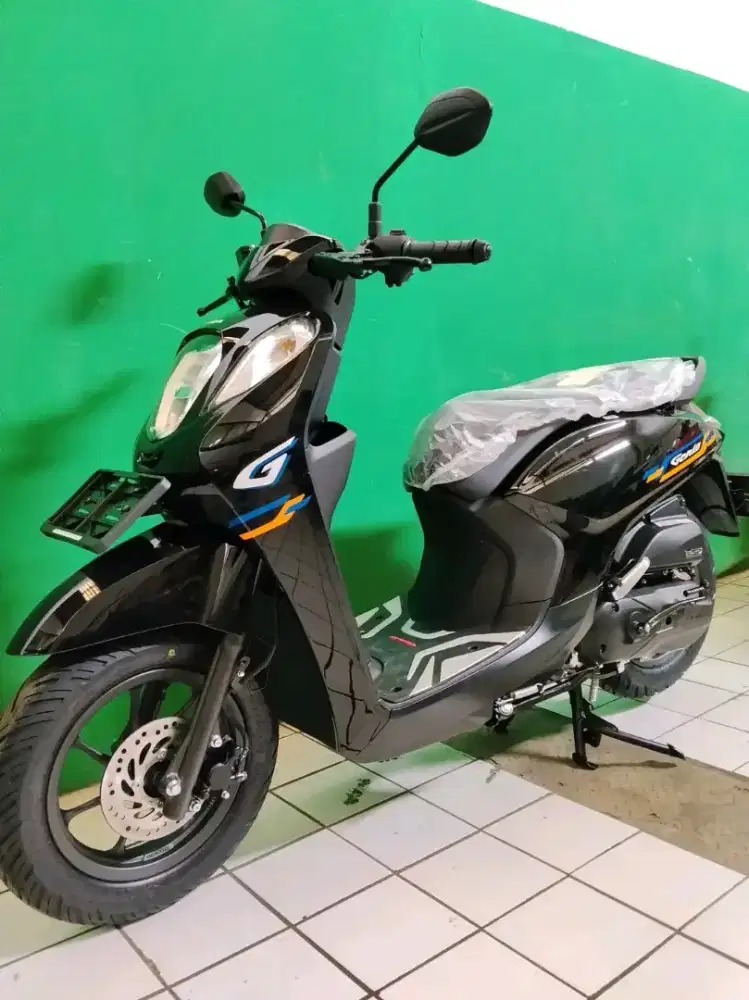HONDA GENIO CBS HITAM