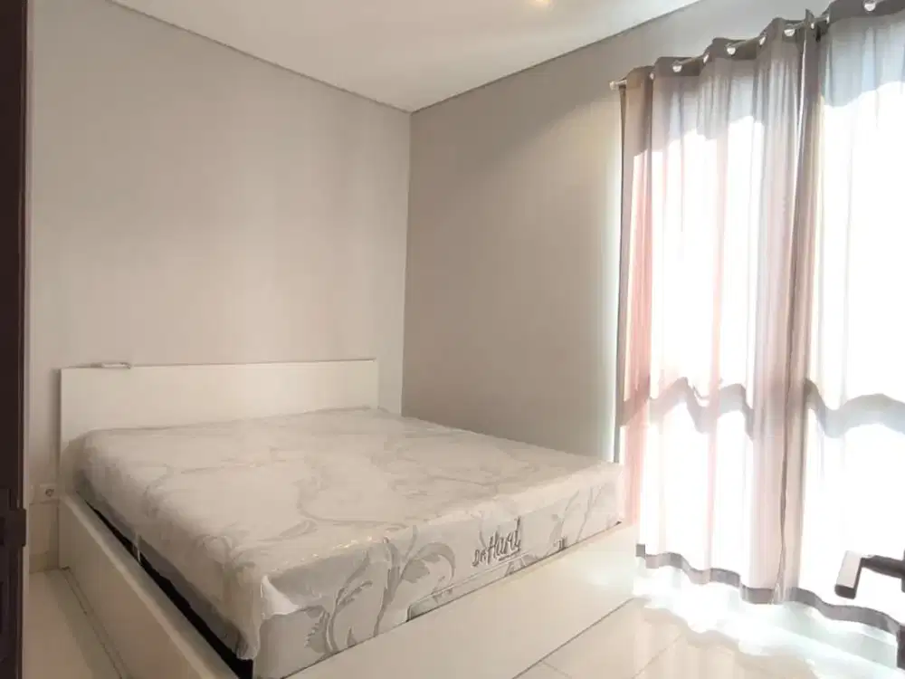 Vco - Disewakan Apartemen Taman Anggrek Residence Tower Fragrant 3BR Furnish