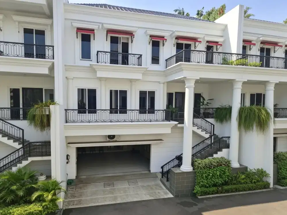 Dijual mansion mewah classic modern di kawasan premium cilandak
