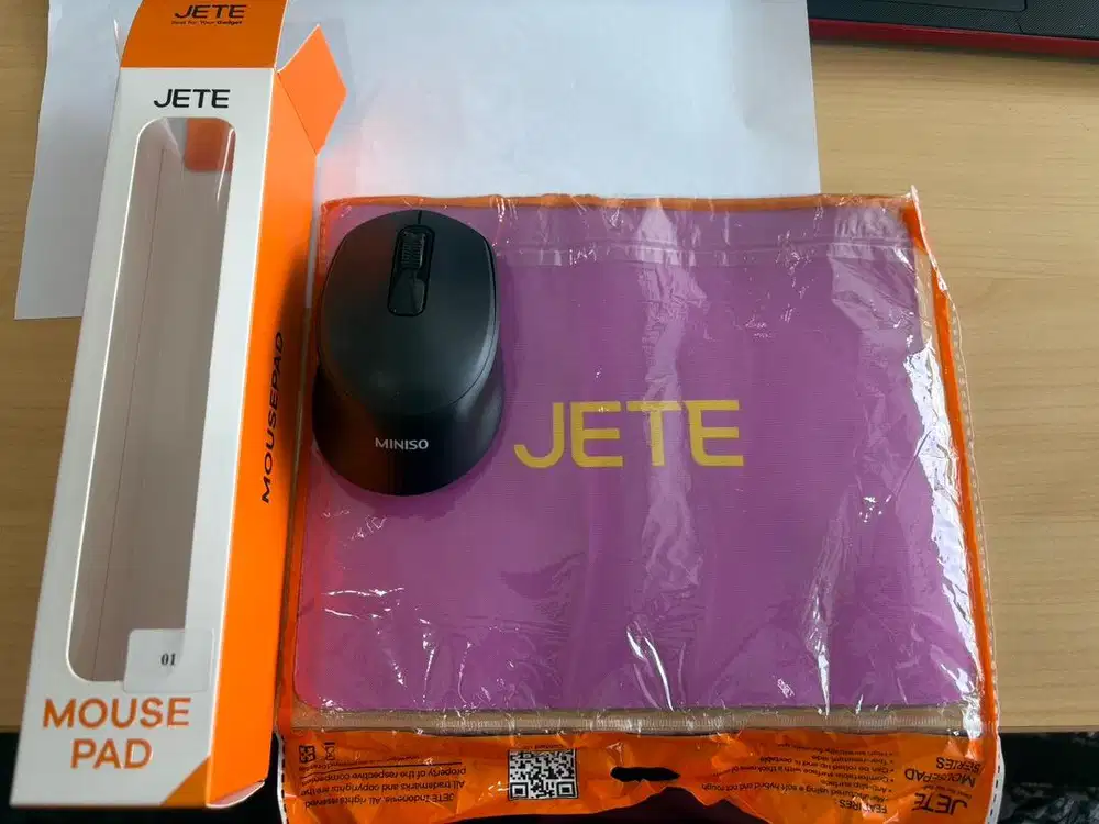 Dijual Wireless Mouse MINISO (E701) + Mouse Pad JETE