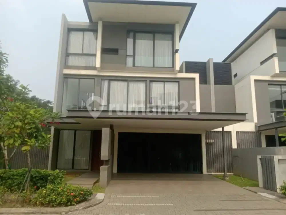 Jual Rumah Mewah Hoek Dekat Aeon Mall Lyndon East Nava Park BSD