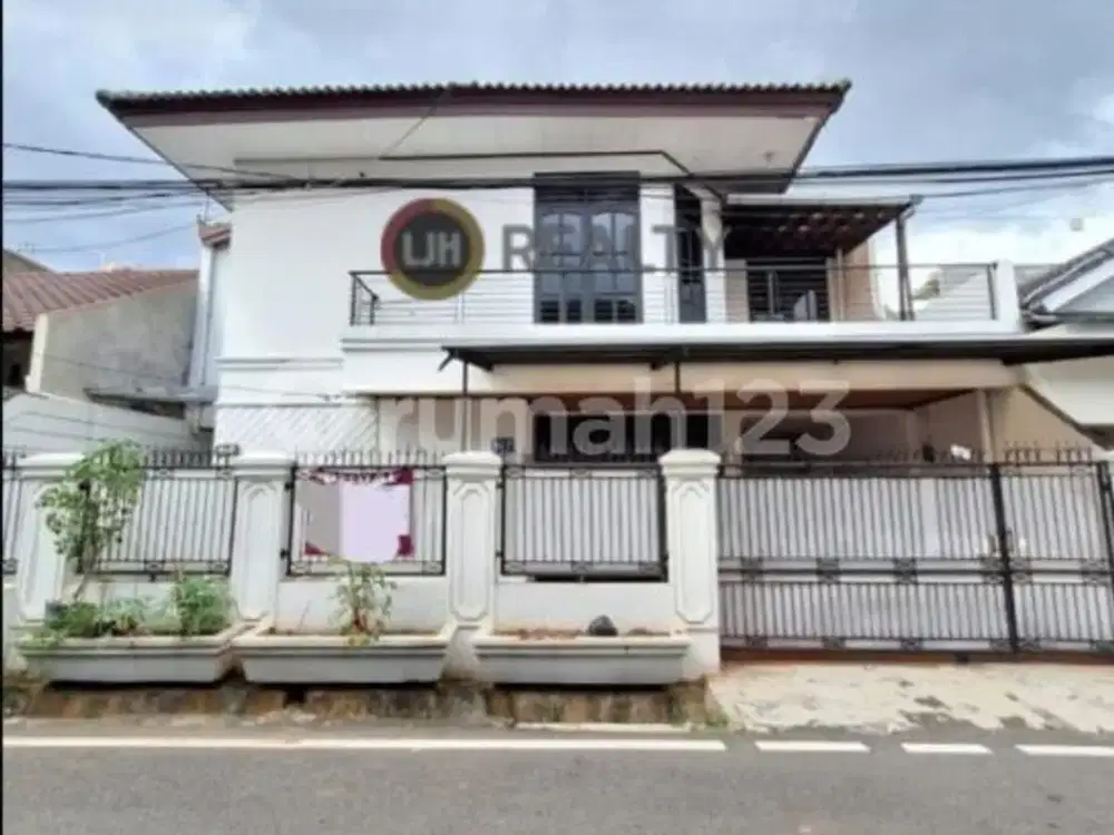 Jual Harga Cantik Dekat Pintu Tol Rumah 2 Lantai Rawamangun Jaktim