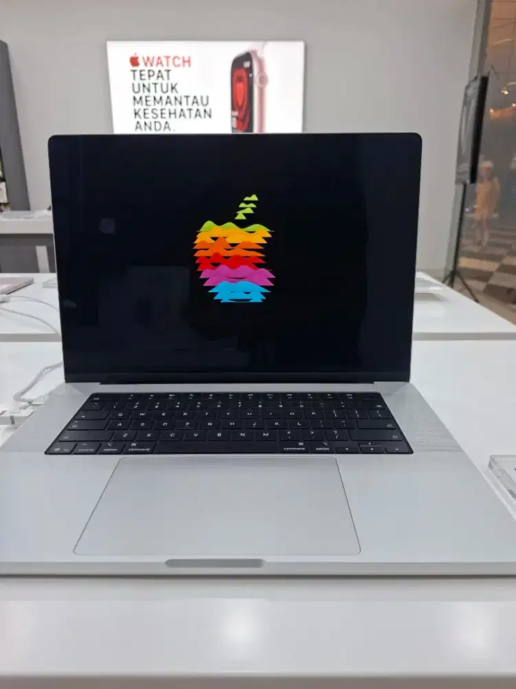Macbook Pro 16 Inch (M5 Pro 1TB)