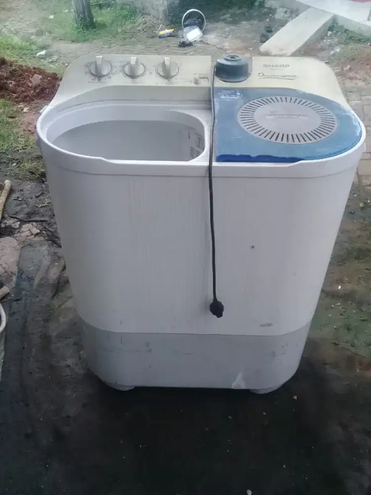 mesin cuci 2 tabung merek Sharp